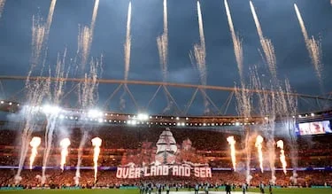 Espectacular tifo de los aficionados del Arsenal antes del inicio del encuentro.